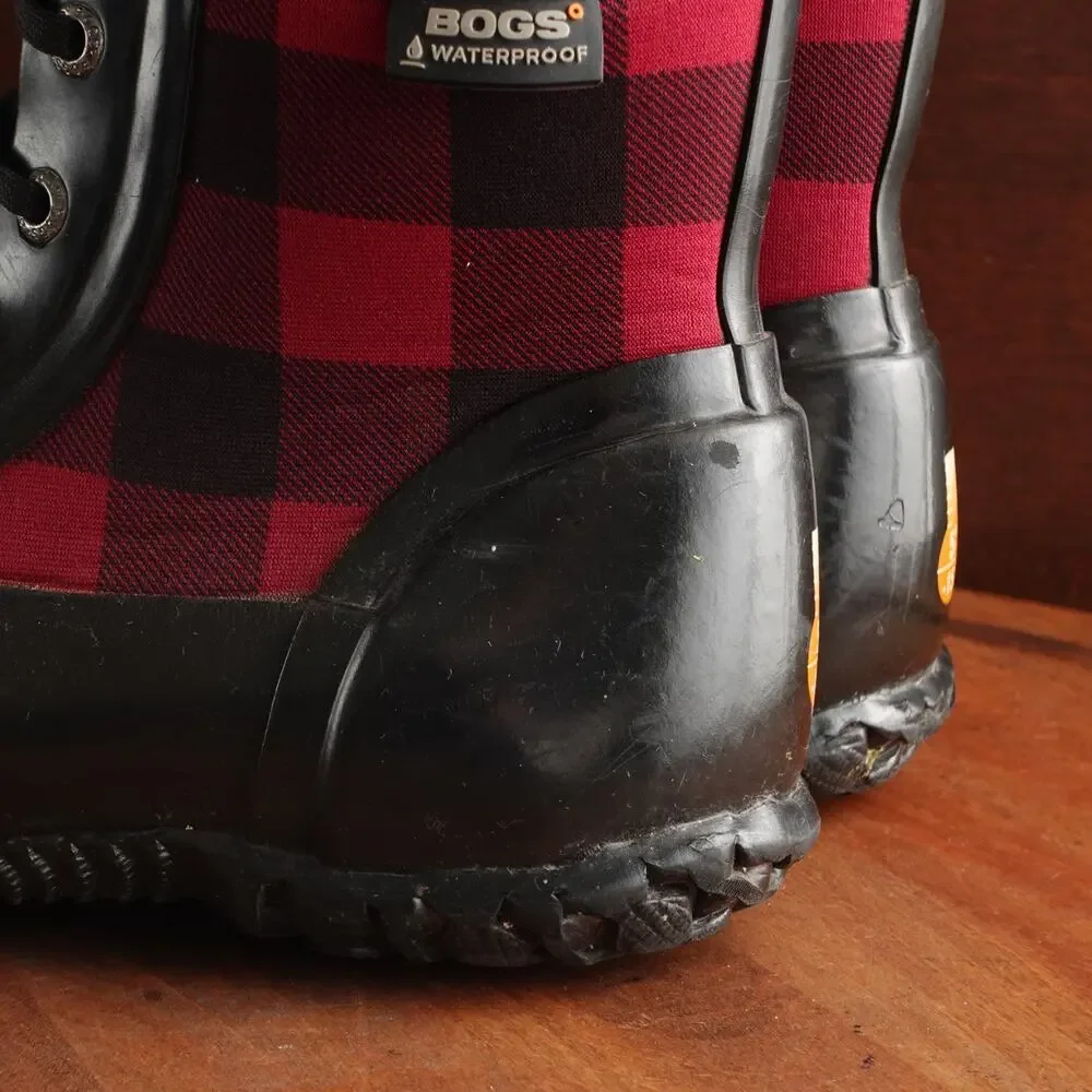 Bogs Boots Youth Size 4 BLK Red Sidney Lace Plaid‎ Rain Waterproof Chore Outdoor